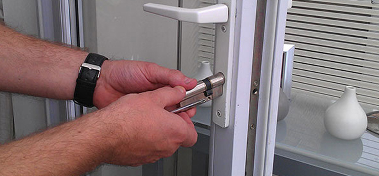 Commercial Door Lock Repair in Crescent City
